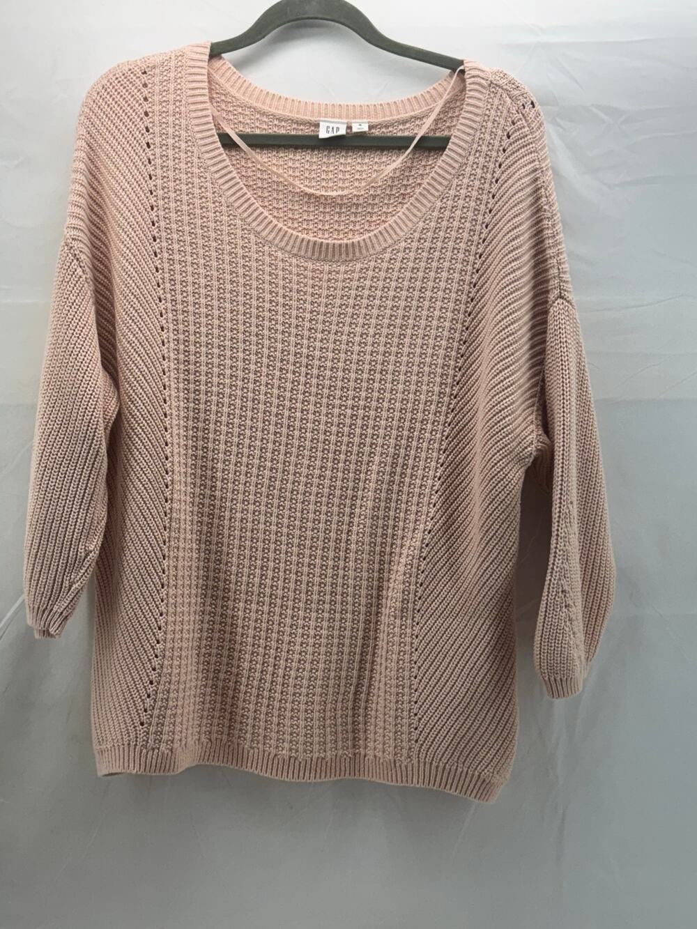 women's Blush/Pink Gap XL lightweight sweater.
